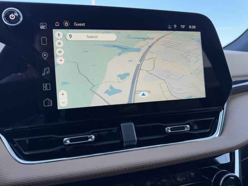 Chevrolet Equinox Vehicle Image 15