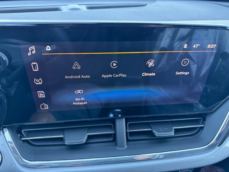 Chevrolet Trax Vehicle Image 12