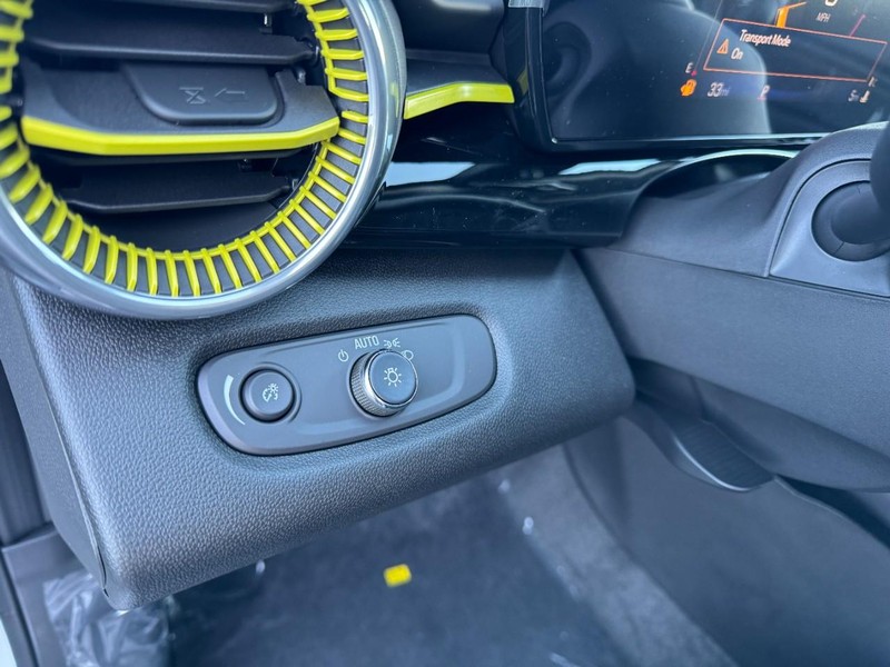 Chevrolet Trax Vehicle Image 09