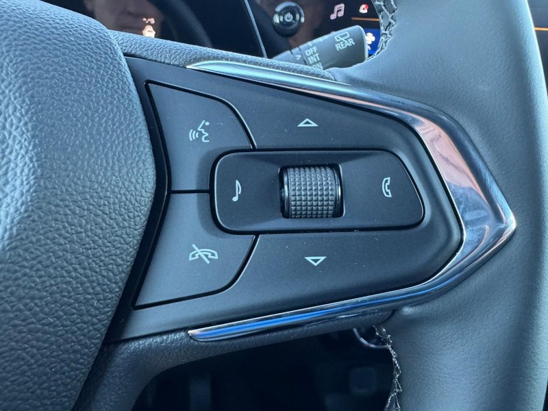 Chevrolet Trax Vehicle Image 12