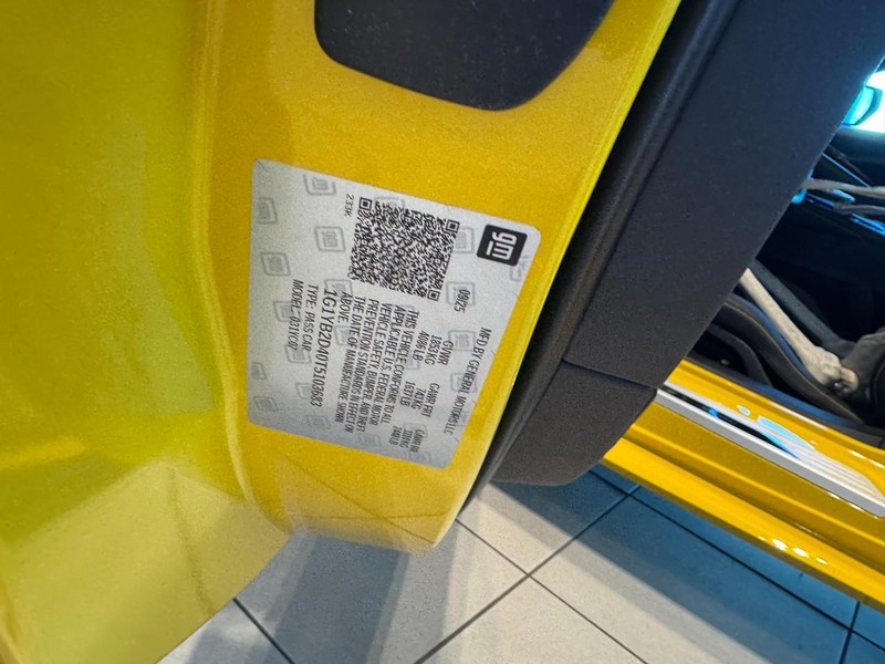 Chevrolet Corvette Vehicle Image 09