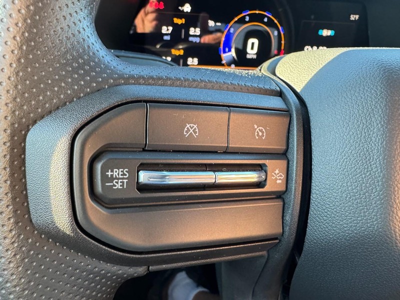 Chevrolet Colorado Vehicle Image 12