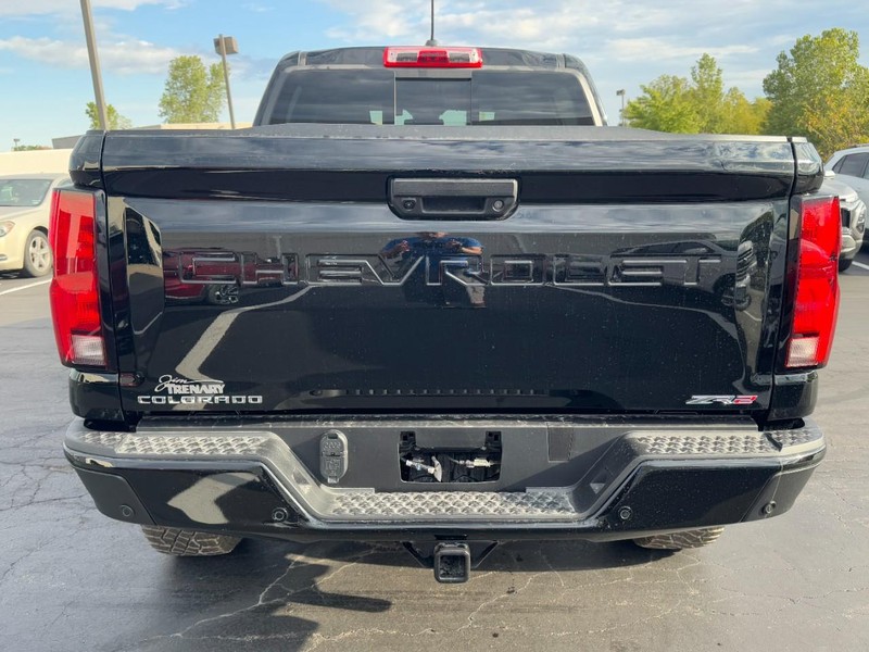 Chevrolet Colorado Vehicle Image 04