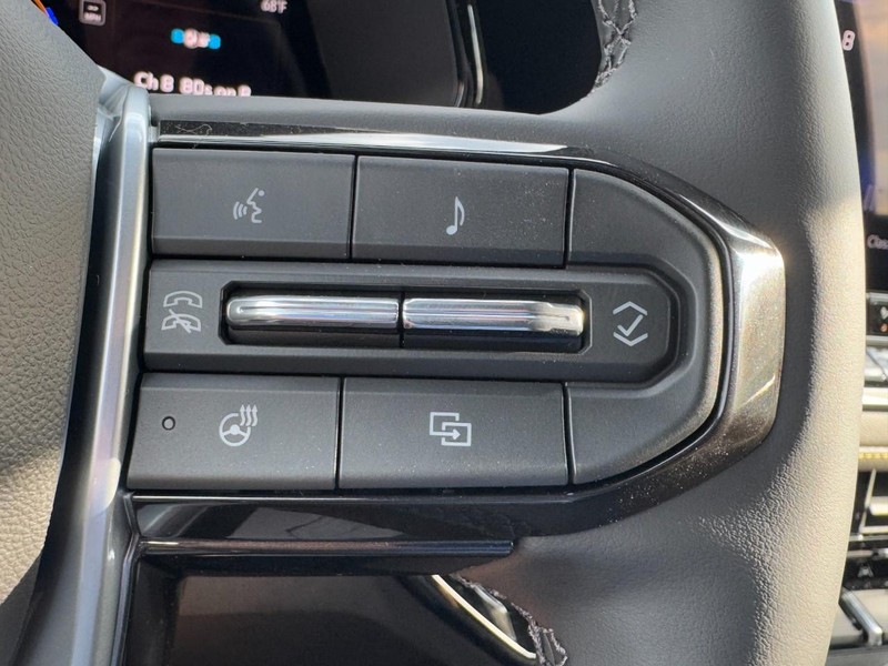 Chevrolet Colorado Vehicle Image 13