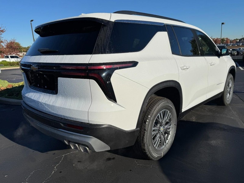 Chevrolet Traverse Vehicle Image 03