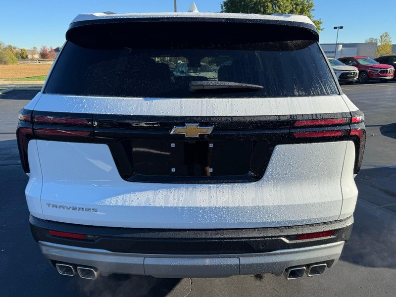 Chevrolet Traverse Vehicle Image 04