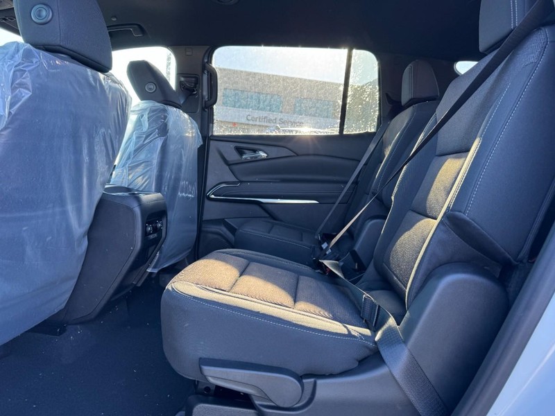 Chevrolet Traverse Vehicle Image 07