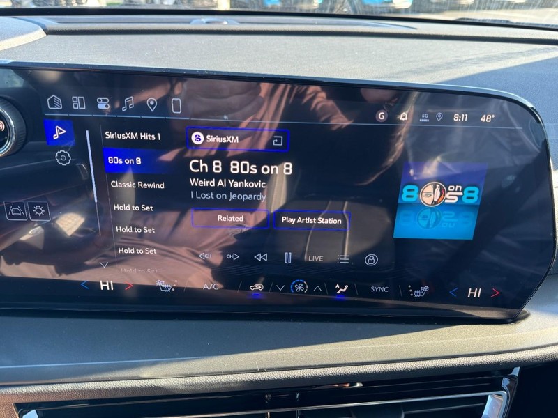 Chevrolet Traverse Vehicle Image 14