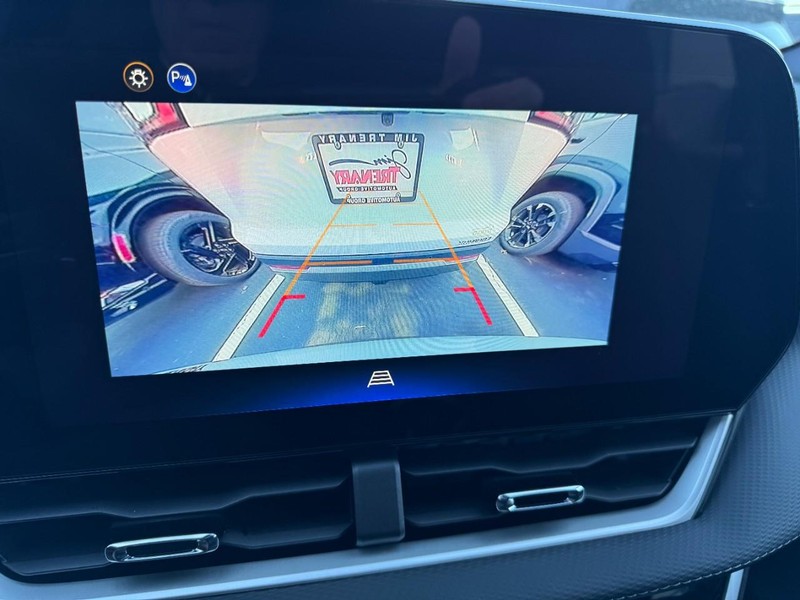 Chevrolet Equinox Vehicle Image 15