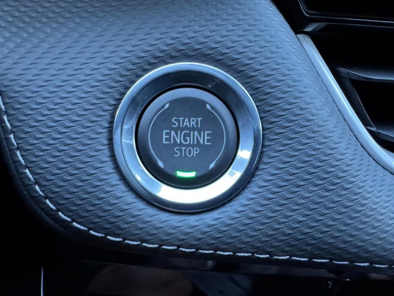 Chevrolet Equinox Vehicle Image 16