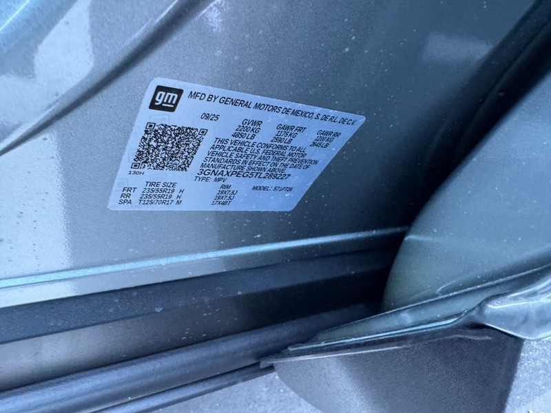 Chevrolet Equinox Vehicle Image 17