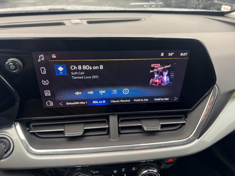 Chevrolet Trax Vehicle Image 14