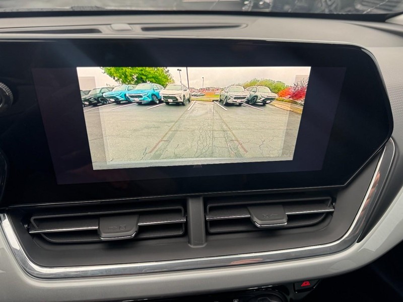 Chevrolet Trax Vehicle Image 15