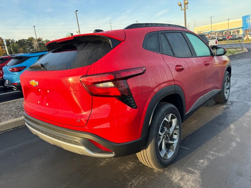 Chevrolet Trax Vehicle Image 02