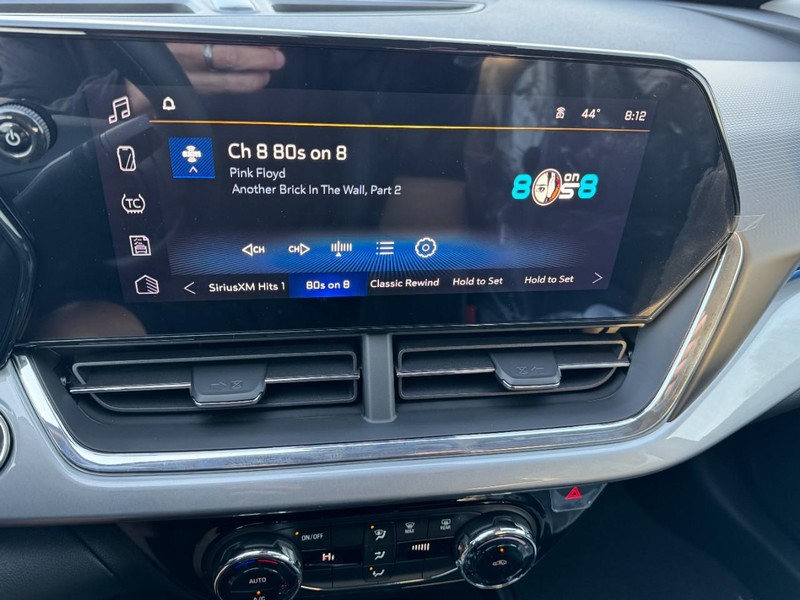 Chevrolet Trax Vehicle Image 12