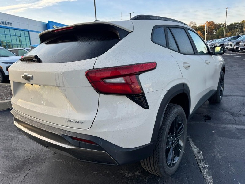 Chevrolet Trax Vehicle Image 03