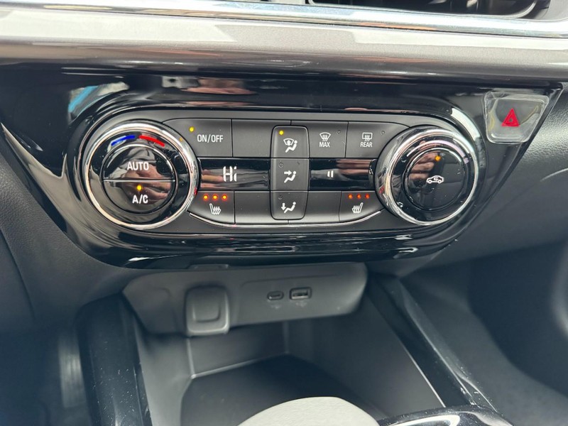 Chevrolet Trax Vehicle Image 12