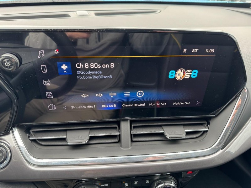 Chevrolet Trax Vehicle Image 13