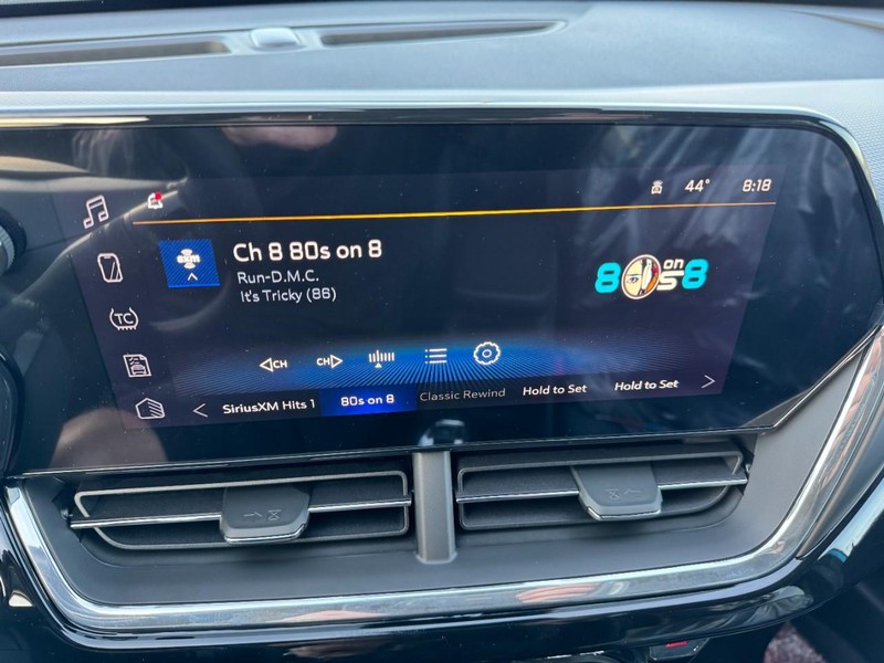 Chevrolet Trax Vehicle Image 13