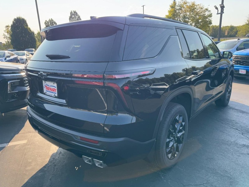 Chevrolet Traverse Vehicle Image 03