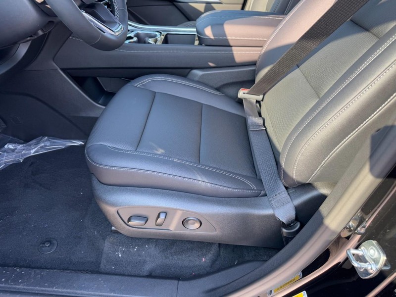 Chevrolet Traverse Vehicle Image 10