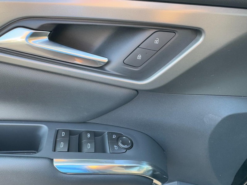 Chevrolet Traverse Vehicle Image 11