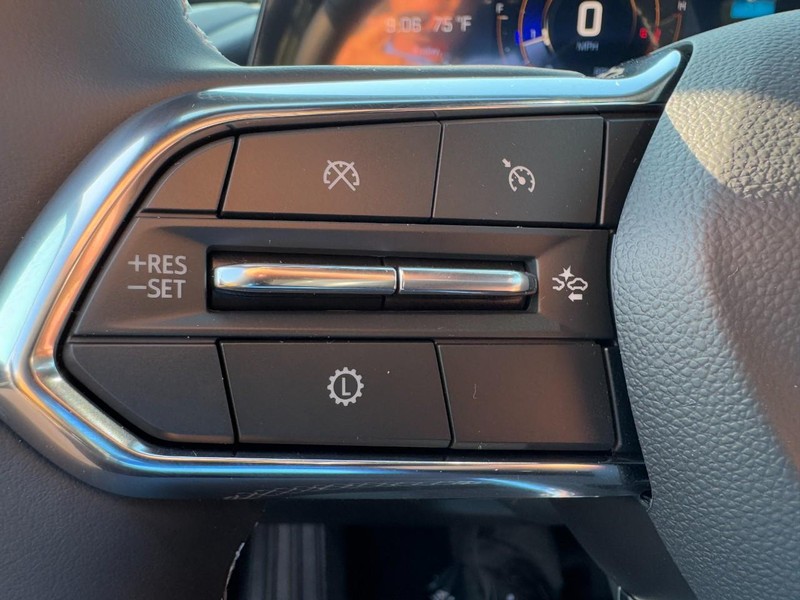 Chevrolet Traverse Vehicle Image 12