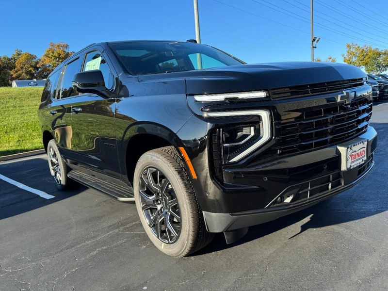 Chevrolet Tahoe Vehicle Image 02