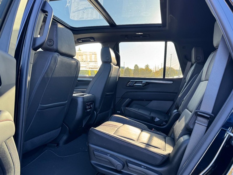 Chevrolet Tahoe Vehicle Image 06