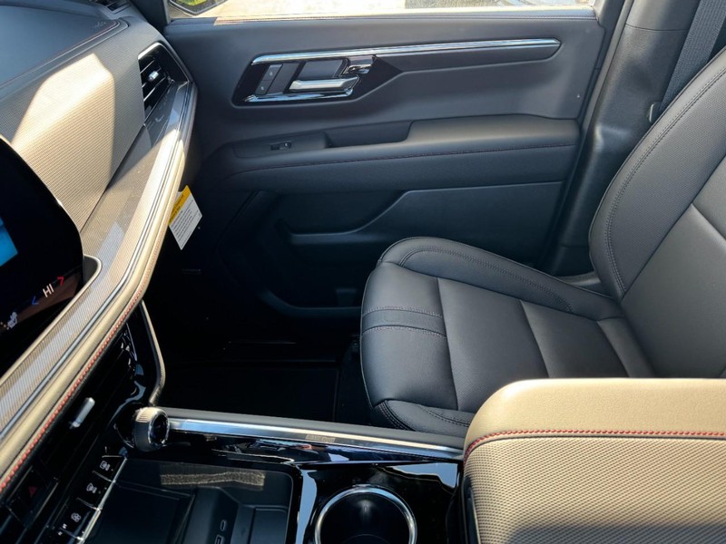 Chevrolet Tahoe Vehicle Image 09