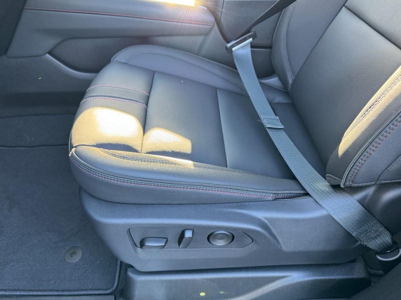 Chevrolet Tahoe Vehicle Image 10