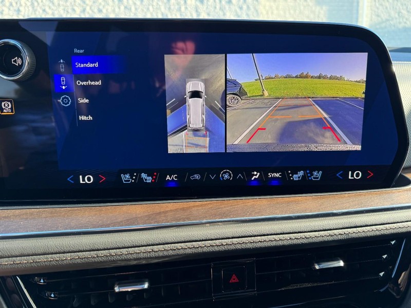 Chevrolet Tahoe Vehicle Image 19