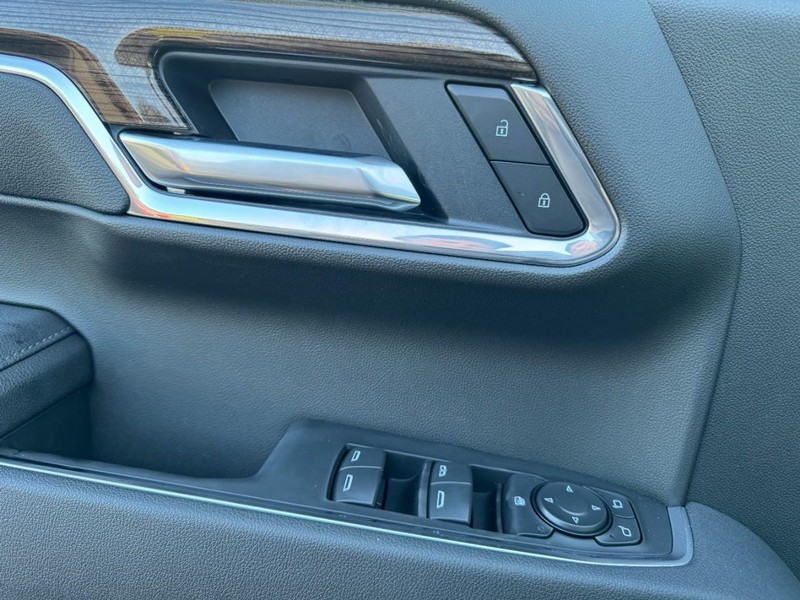 Chevrolet Silverado 1500 Vehicle Image 12