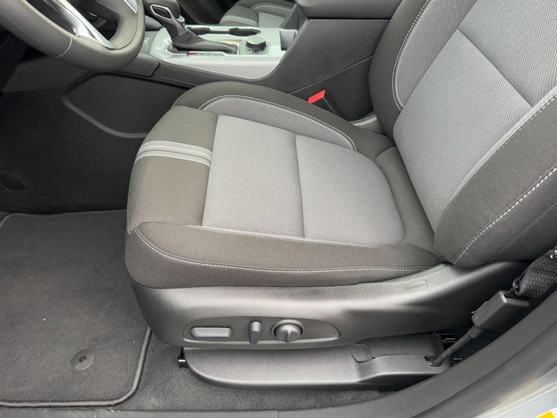 Chevrolet Blazer Vehicle Image 09