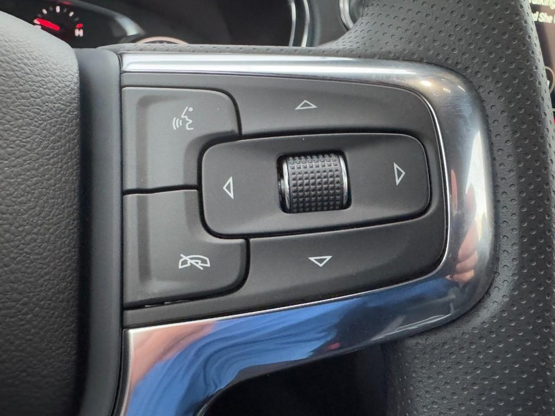 Chevrolet Blazer Vehicle Image 12