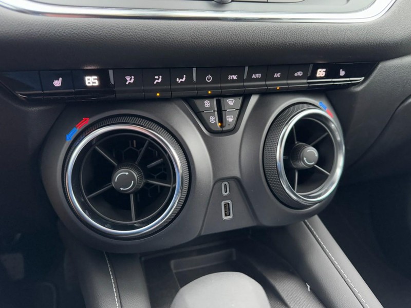Chevrolet Blazer Vehicle Image 13