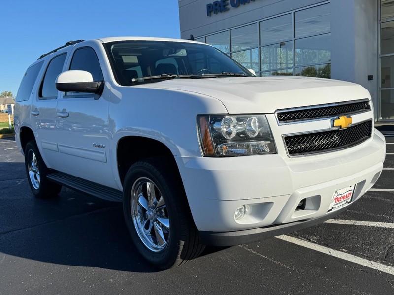 Chevrolet Tahoe Vehicle Image 02
