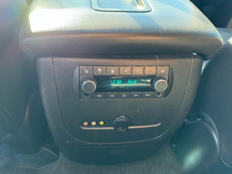 Chevrolet Tahoe Vehicle Image 14