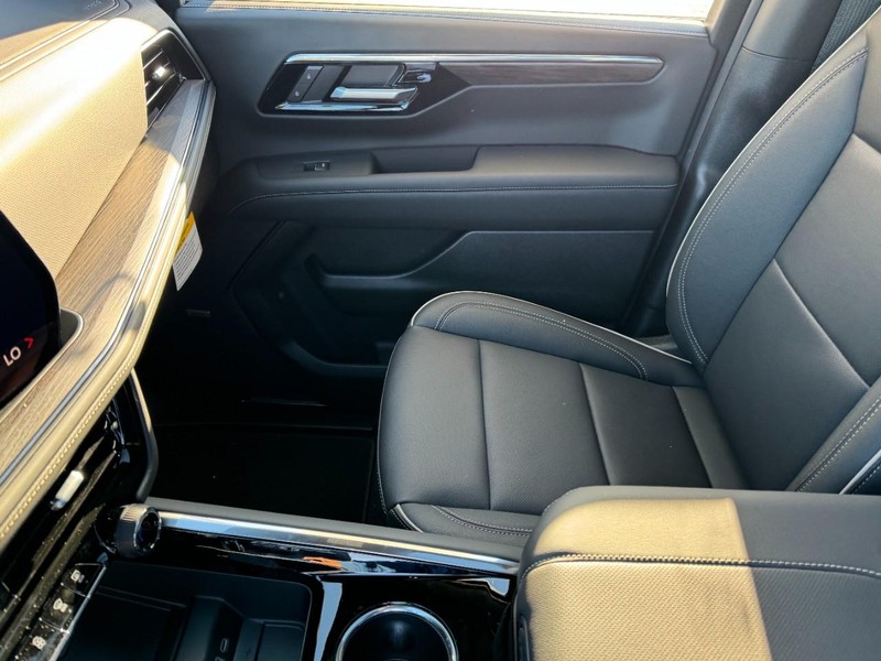 Chevrolet Tahoe Vehicle Image 10