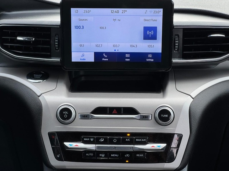 Ford Explorer Vehicle Image 14