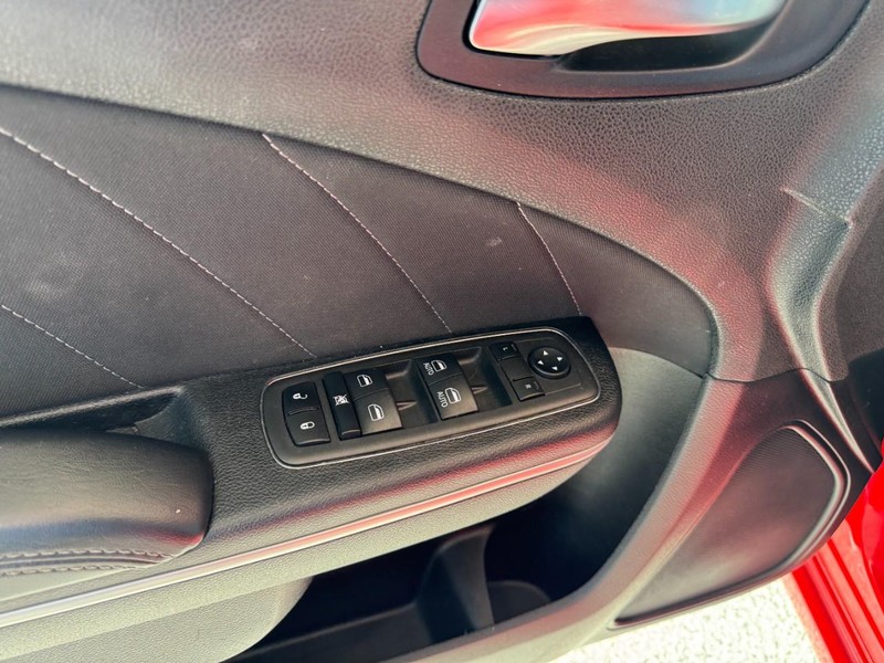 Dodge Charger Vehicle Image 14