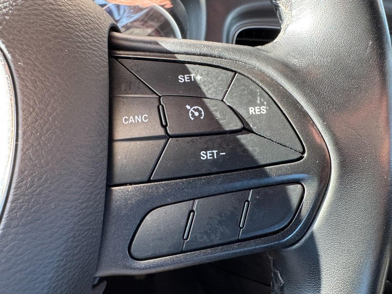 Dodge Charger Vehicle Image 16