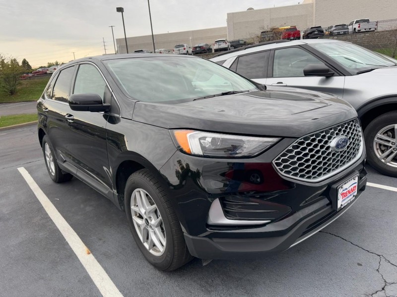 Ford Edge Vehicle Image 03