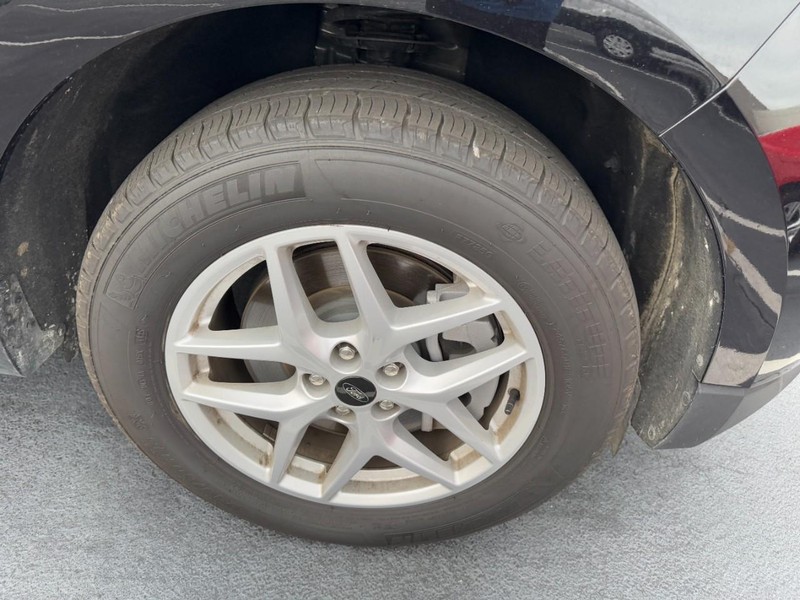 Ford Edge Vehicle Image 05