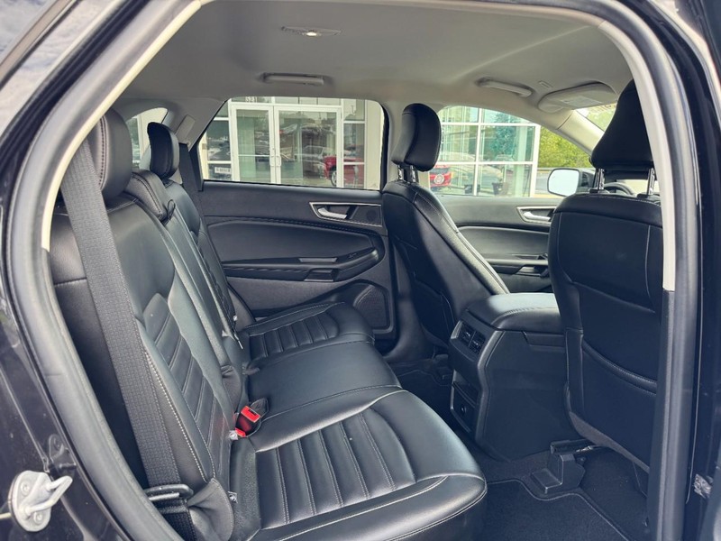 Ford Edge Vehicle Image 10