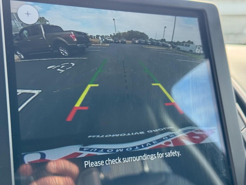 Ford Edge Vehicle Image 21