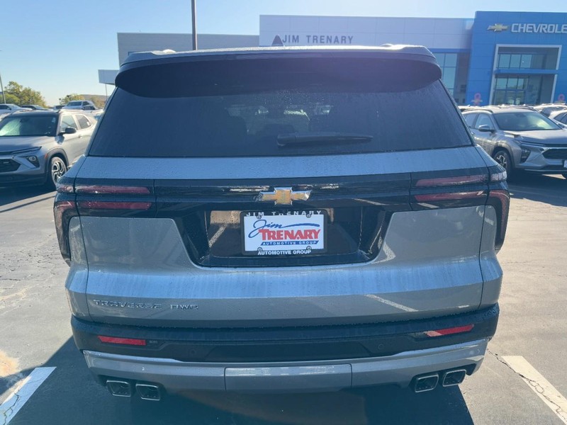Chevrolet Traverse Vehicle Image 04