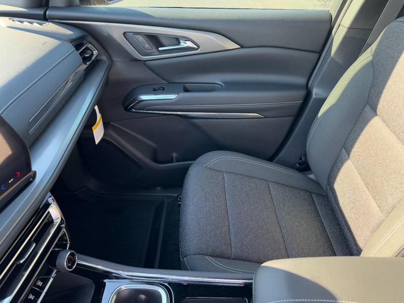 Chevrolet Traverse Vehicle Image 10