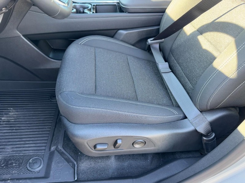 Chevrolet Traverse Vehicle Image 11