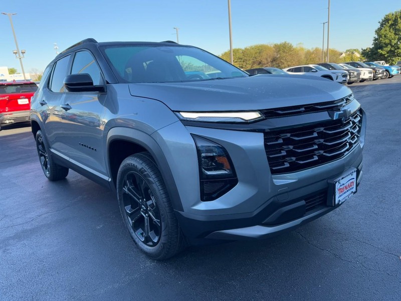 Chevrolet Equinox Vehicle Image 02